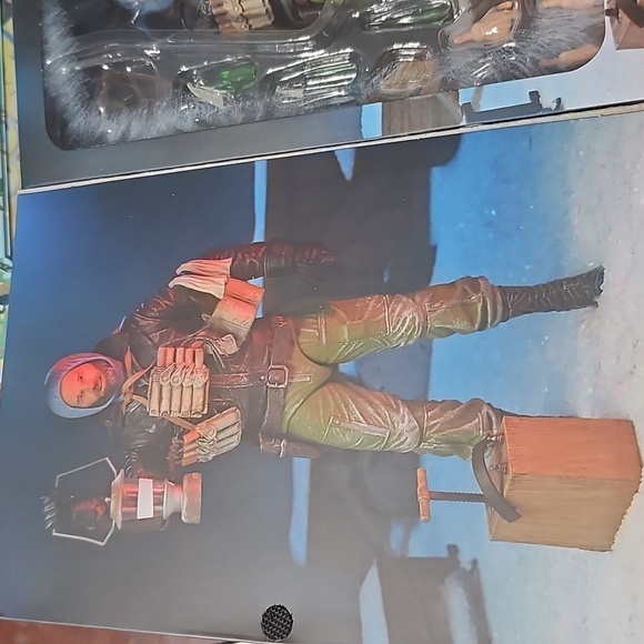 The Thing Ultimate McCready NWT - Picture 5 of 9